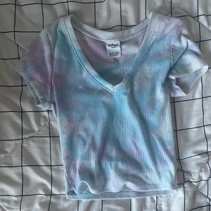 Tie-dye V-neck crop top